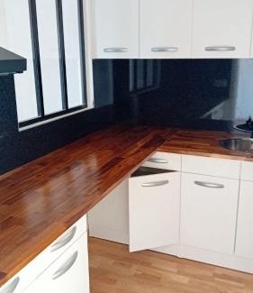 Romainville Apartment | Place Carnot