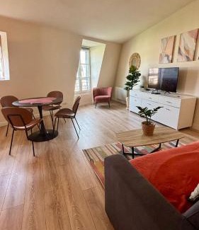 Ternes Apartment | Place de l'Etoile, Wagram with AC