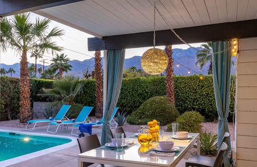 Sunmor House | Plaimor Palms - Classic Alexander in Sunmor Estates!