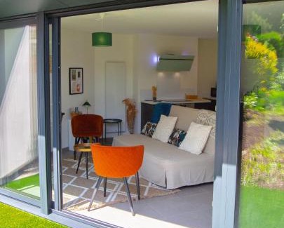 Bethune Apartment | Plain-pied - Centre ville - Jardin au calme