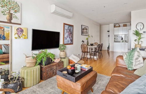 Northcote Apartment | Plantation Boho - Vibrant Northcote Abode