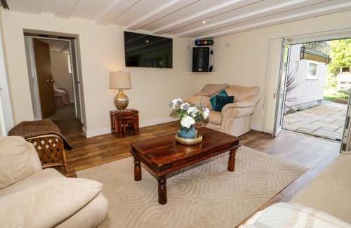 Elim House | Plas Eithin