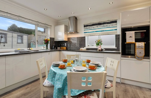 Saundersfoot Cottage | Plas Gwyn - Large Cottage, Walk to Beach