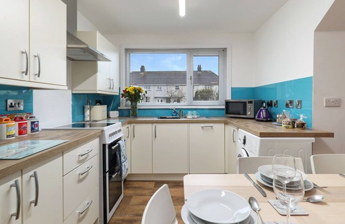 Saundersfoot Cottage | Plas Gwyn - Large Cottage, Walk to Beach