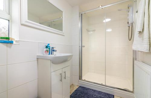 Hull Apartment | PLATFORM Fishing Quarter Apartment 1 with Free Street Parking