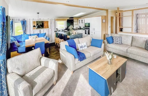 Aberystwyth Ski Chalet | Platinum Lodge Bay View Spa