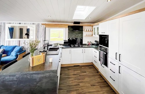 Aberystwyth Ski Chalet | Platinum Lodge Bay View Spa
