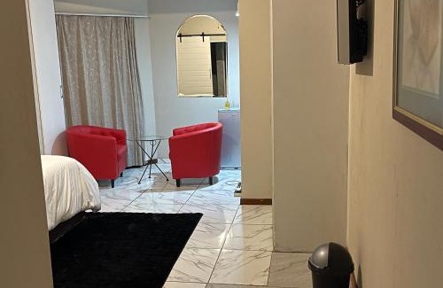 Greater Johannesburg Metropolitan Area House | Platinum Oasis Retreat