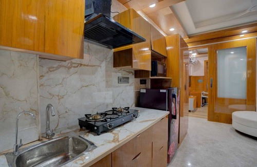 DLF City Apartment | Platinum Service Apartment DLF Cyberhub