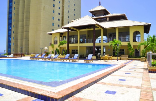 San Geronimo House | PLATINUM Suite @Malecon Center WIFI NETFLIX AC