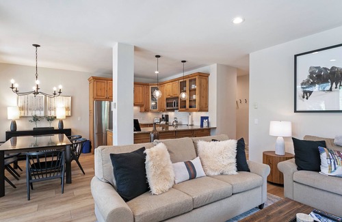 Vail Condo | Platinum Vail Condo, Walk to Gondola | SV11B