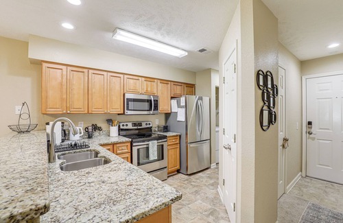 Carolina Forest Condo | Play Golf & Unwind Poolside! Myrtle Beach Retreat