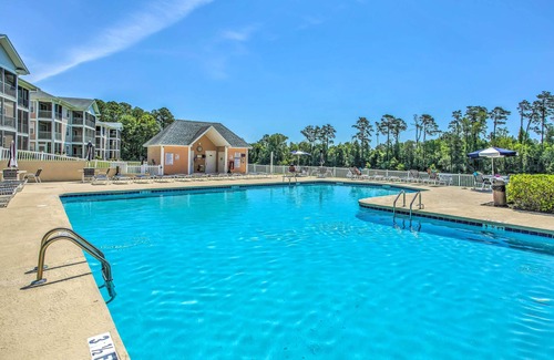Carolina Forest Condo | Play Golf & Unwind Poolside! Myrtle Beach Retreat