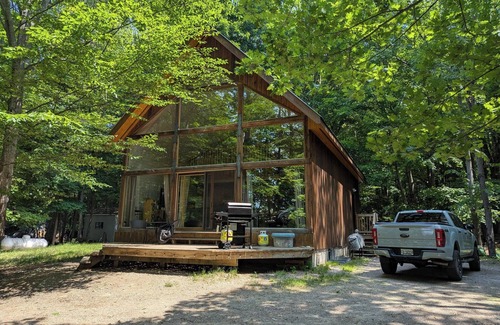 Lake of Bays Cottage | Play & Stay in Algonquin