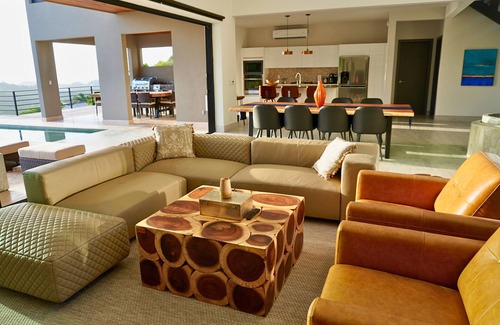 Brasilito Villa | Playa Flamingo: Beautiful new 5-BR oceanview Villa - luxury Casa de Iluminacion