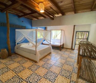 Monitos House | Playa Jaguar - Beach Club