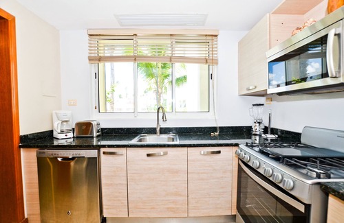 El Cortecito Condo | Playa Turquesa J-202 Premier Beachfront Ocean View/50mbps Wifi