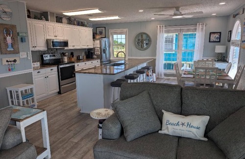 Fort Morgan House | Playful Pelican - 2 Bedrooms, 2 Bathrooms - Impressive Updates - Pet Friendly