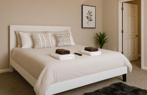 Downtown Cleveland Apartment | Playhouse Square Downtown, Rock Hall, Clinic, CSU