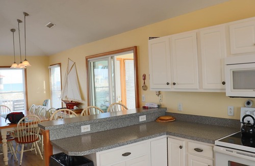 Corolla House | Playing Hooky FREE POOL HEAT for open Sept weeks! 4x4 beach, pets