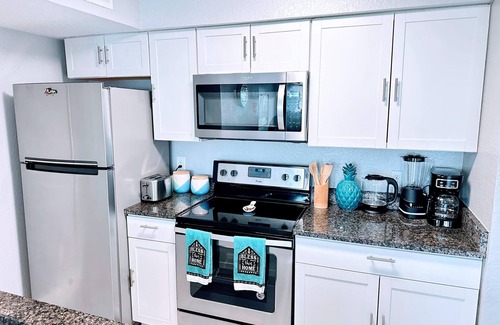 Venetian Bay Villages Condo | Playing Hooky – Modern 2 BDR 9 Miles to Disney w/Community Pool & More