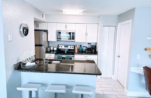 Venetian Bay Villages Condo | Playing Hooky – Modern 2 BDR 9 Miles to Disney w/Community Pool & More
