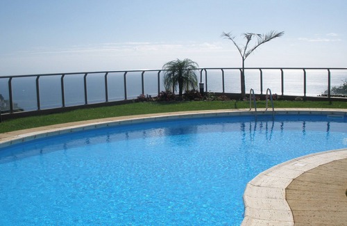 Estrela da Calheta Apartment | Plaza Bay - Apartment With Swimming Pool & Stunning Sea views