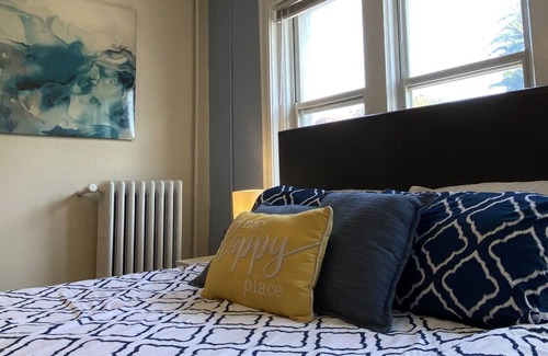 Country Club Plaza Area Apartment | 🔹Plaza-Cozy Studio- Queen Bed- Fiber WiFi-Coffee🔹