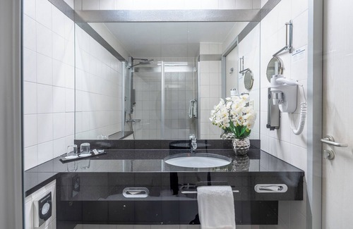 Bernhausen Hotel | PLAZA INN Stuttgart Airport Messe