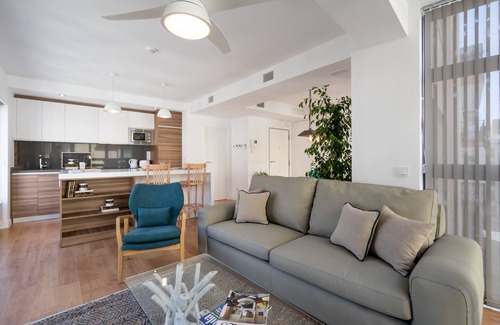 Central District Apartment | Plaza Nueva Deluxe 4