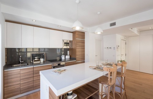 Central District Apartment | Plaza Nueva Deluxe 4