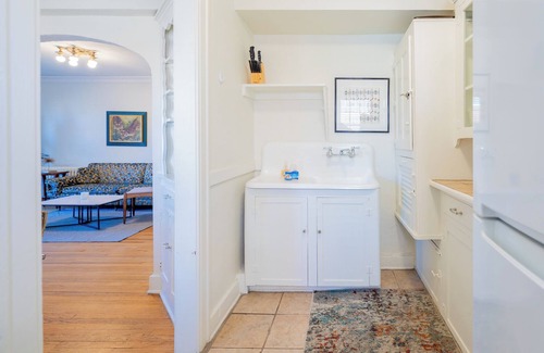 Country Club Plaza Area Condo | Plaza Penthouse: Historic Charm & Stunning Views
