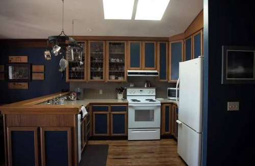 Arcata House | Plaza Perch~Downtown~Walkable