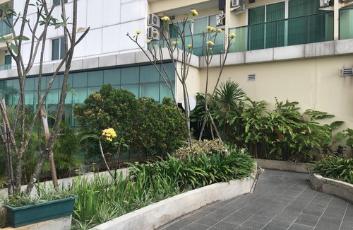 Pasirkaliki Apartment | Pleasant 2Br Apartment At Tamansari La Grande