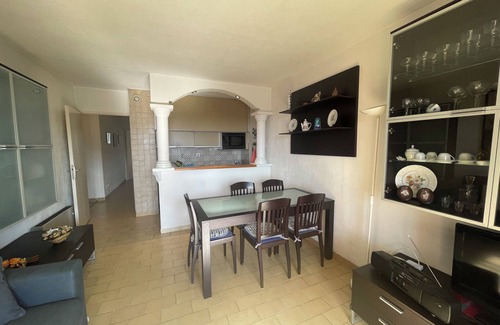 Golfe Juan Apartment | Pleasant 3-person pool apartment
