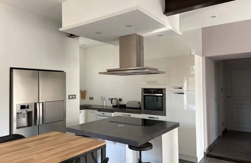 Morieres-les-Avignon Apartment | Pleasant apartment close to all amenities