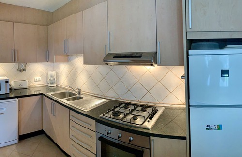 Alporchinhos Apartment | Pleasant and quiet apartment for 4 people with sea view in the Algarve (Porches)