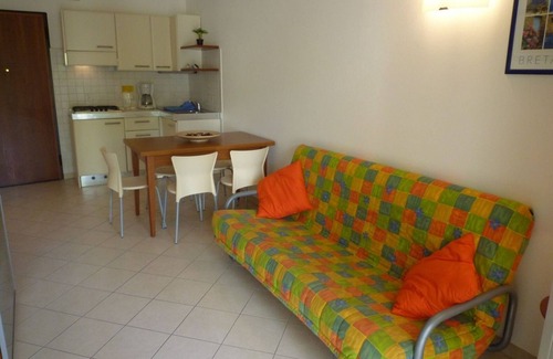 Bibione Pineda Apartment | Pleasant beachside flat in Bibione