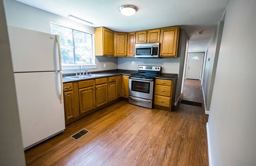 Hattiesburg House | Pleasant, Bright 3 Bedroom Cottage