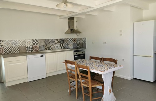 Cours-de-Pile House | Pleasant, bright loft