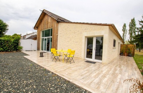 Cours-de-Pile House | Pleasant, bright loft