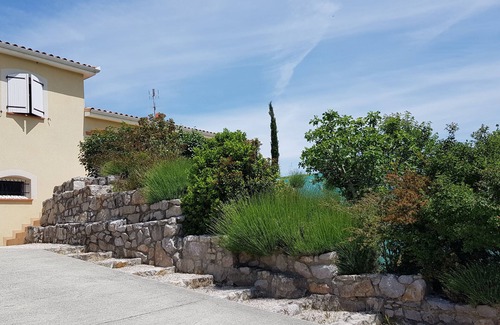 Mondonville House | Pleasant contemporary house in Mondonville, near Toulouse and Airport.