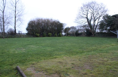 Treouergat House | Pleasant cottage of 11 people