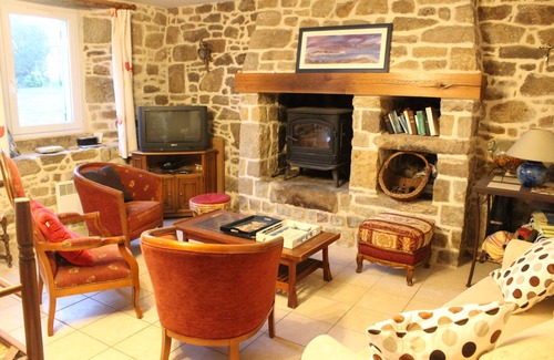 Treouergat House | Pleasant cottage of 11 people