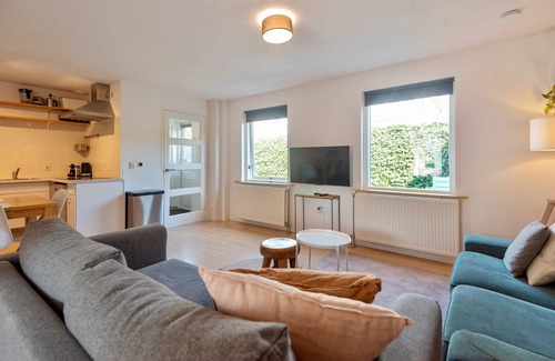 Zandvoort House | Pleasant Family Home (Free parking!)