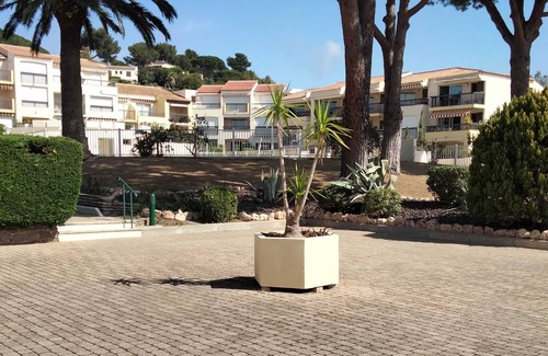 Les Issambres Apartment | Pleasant T2 facing the beach, view of the Gulf of St Tropez