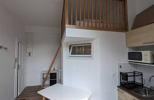 Wazemmes Apartment | Pleasant mezzanine apartment for 2 in a very convenient location Lille downtown