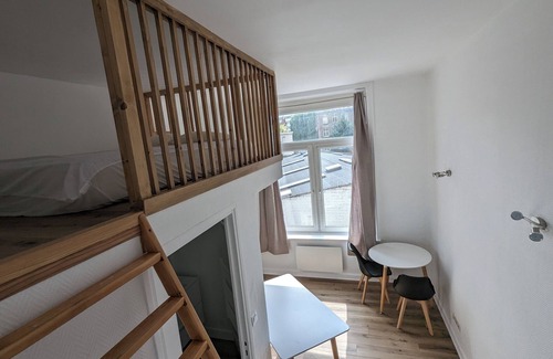 Wazemmes Apartment | Pleasant mezzanine apartment for 2 in a very convenient location Lille downtown