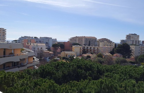 Frejus Plage Apartment | Pleasant penthouse , sixth floor.