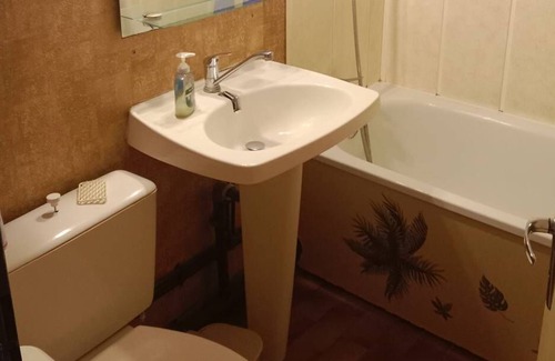 Les Arenes Apartment | Pleasant studio cabin with swimming pool - 4CORAU138 Studio flat with swimming pool
